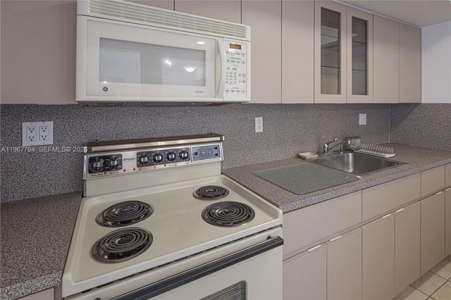 1700 NE 105th Street 512, Miami Shores, FL 33138