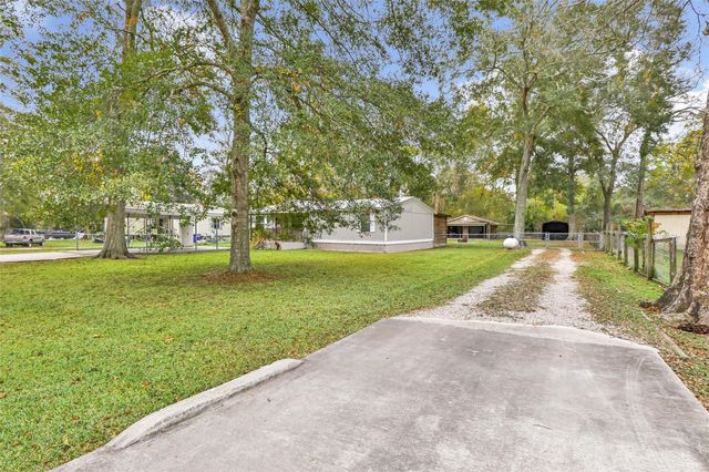 36 County Road 4535, Dayton, TX 77535