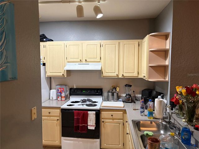 1150 LAKE SHADOW CIRCLE 3305, Maitland, FL 32751