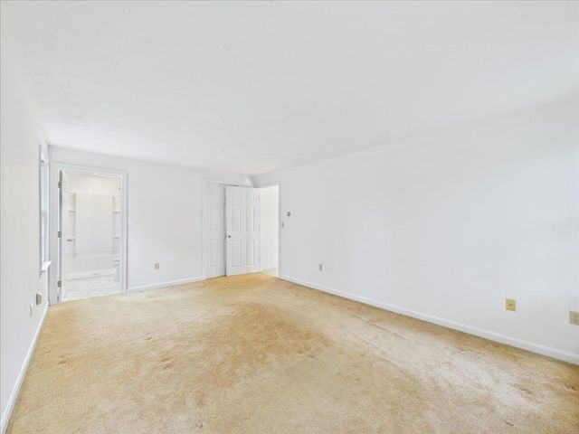 52 Barque Cir, Dennis, MA 02660