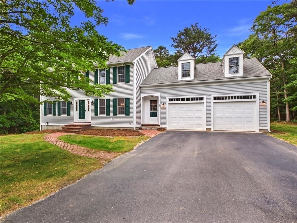 52 Barque Cir, Dennis, MA 02660