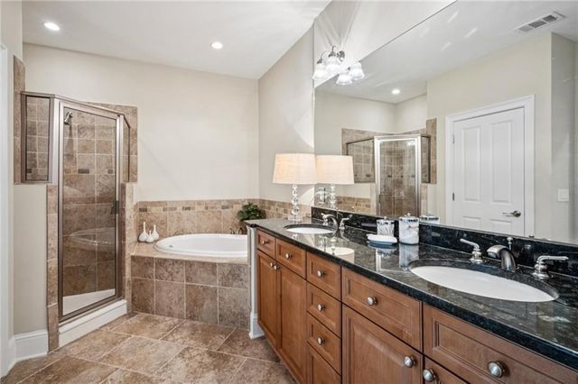 3732 Ashford Creek Lane NE 2203, Atlanta, GA 30319