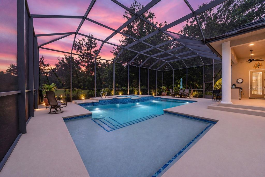 Image 3 of property listing at 4352 SE 6TH AVENUE, Ocala, FL 34480