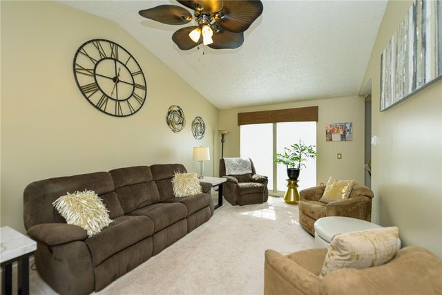 54 Redtail Run, Greece, NY 14612