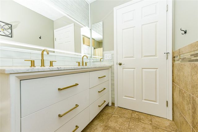 54 Redtail Run, Greece, NY 14612