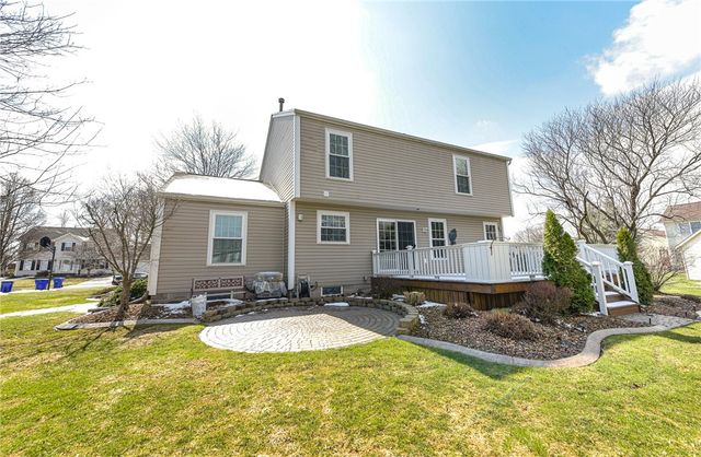 54 Redtail Run, Greece, NY 14612