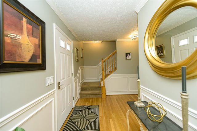 54 Redtail Run, Greece, NY 14612