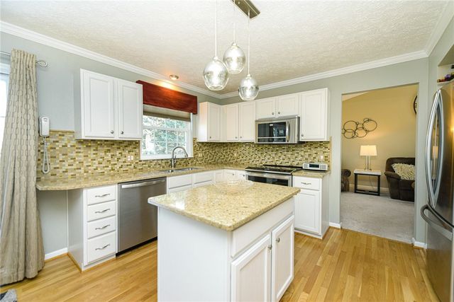 54 Redtail Run, Greece, NY 14612