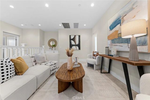 130 Tomahawk, Irvine, CA 92618