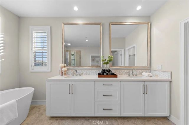 130 Tomahawk, Irvine, CA 92618