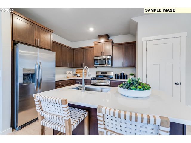 7334 Se Butternut Creek Pkwy, Hillsboro, OR 97123
