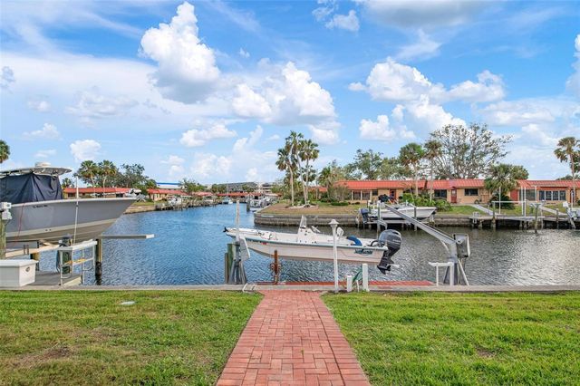 9527 AZURE COVE, Bradenton, FL 34210
