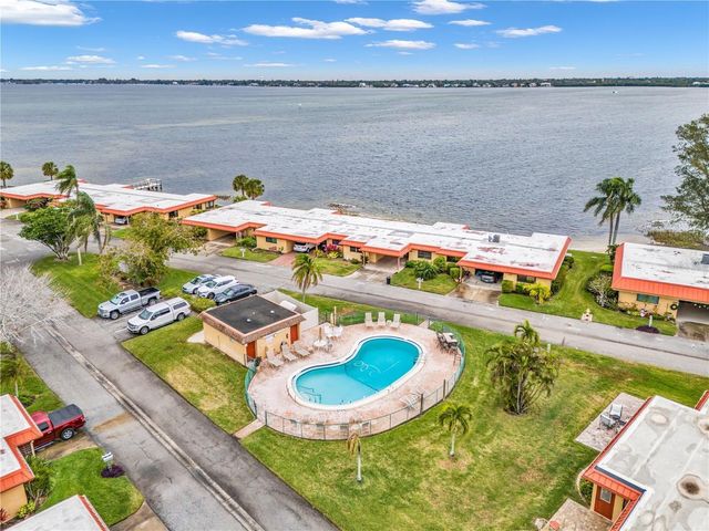 9527 AZURE COVE, Bradenton, FL 34210