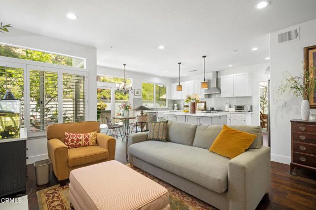 916 Calle Del Pacifico, Glendale, CA 91208