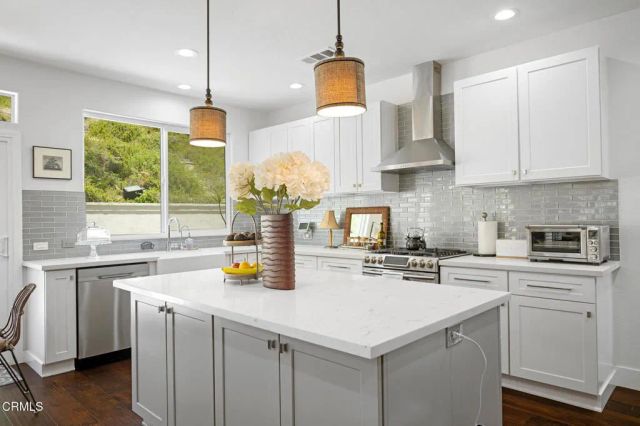 916 Calle Del Pacifico, Glendale, CA 91208