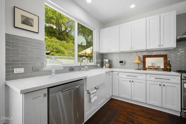 916 Calle Del Pacifico, Glendale, CA 91208