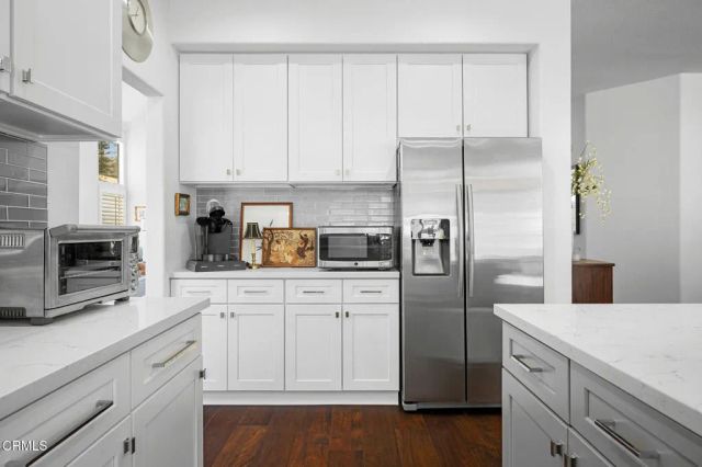 916 Calle Del Pacifico, Glendale, CA 91208