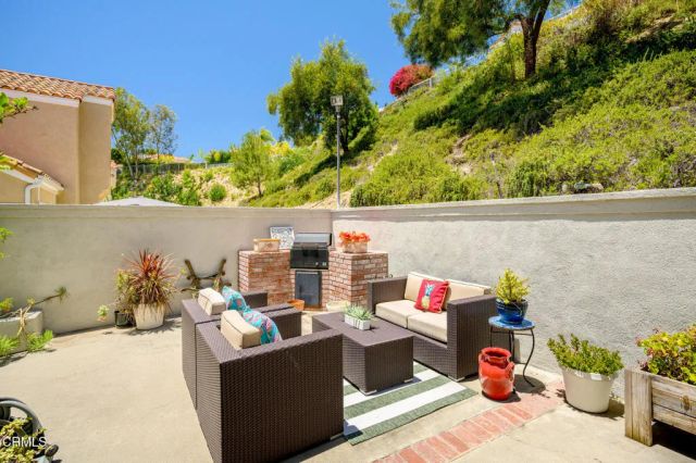 916 Calle Del Pacifico, Glendale, CA 91208