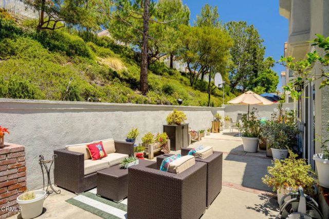 916 Calle Del Pacifico, Glendale, CA 91208