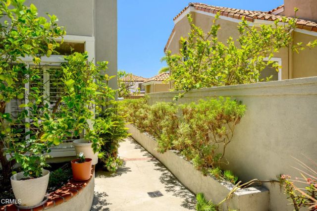 916 Calle Del Pacifico, Glendale, CA 91208