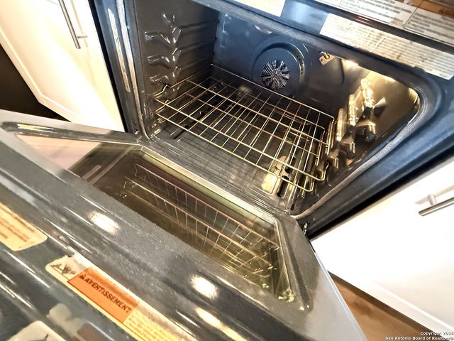 7325 Yucca Pl, San Antonio, TX 78253