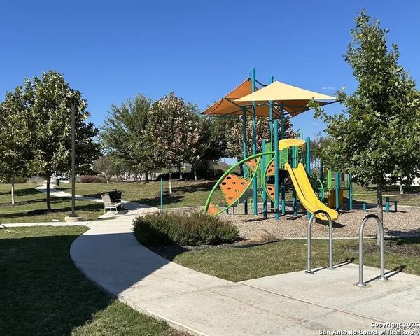 7325 Yucca Pl, San Antonio, TX 78253