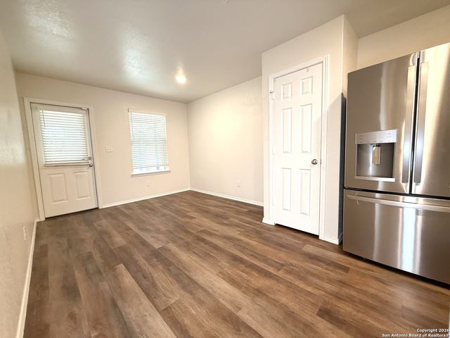 7325 Yucca Pl, San Antonio, TX 78253