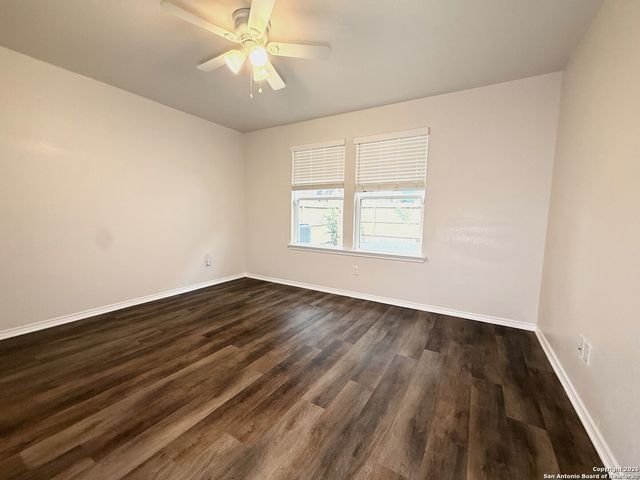 7325 Yucca Pl, San Antonio, TX 78253