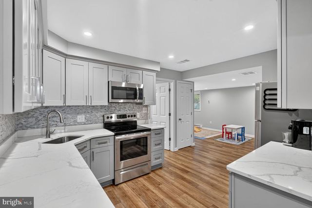 1112 KIRKLYNN AVE, Takoma Park, MD 20912