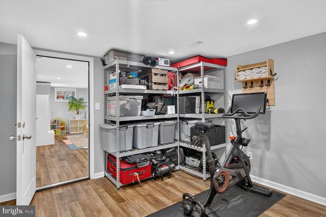 1112 KIRKLYNN AVE, Takoma Park, MD 20912