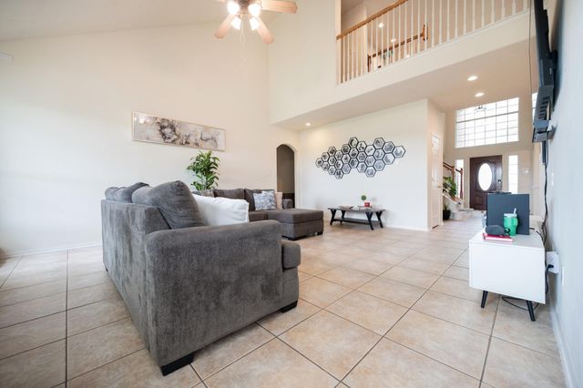 1823 Blue Water Bay Drive, Katy, TX 77494