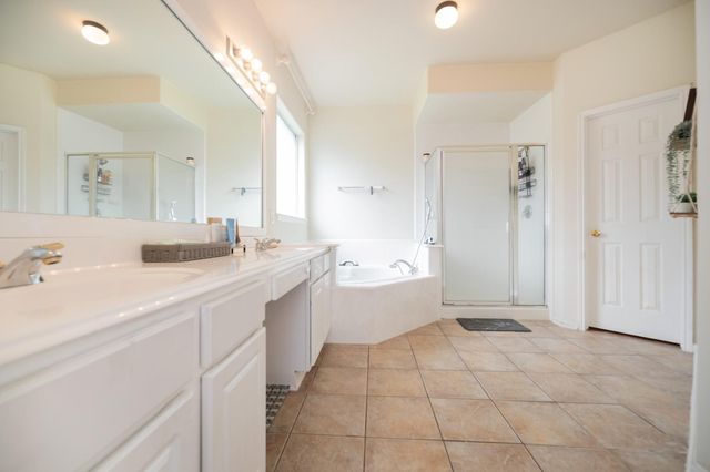 1823 Blue Water Bay Drive, Katy, TX 77494