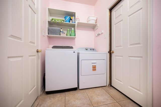 1823 Blue Water Bay Drive, Katy, TX 77494