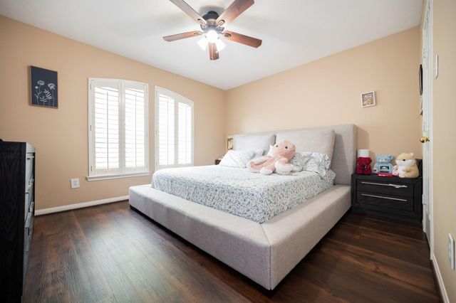 1823 Blue Water Bay Drive, Katy, TX 77494