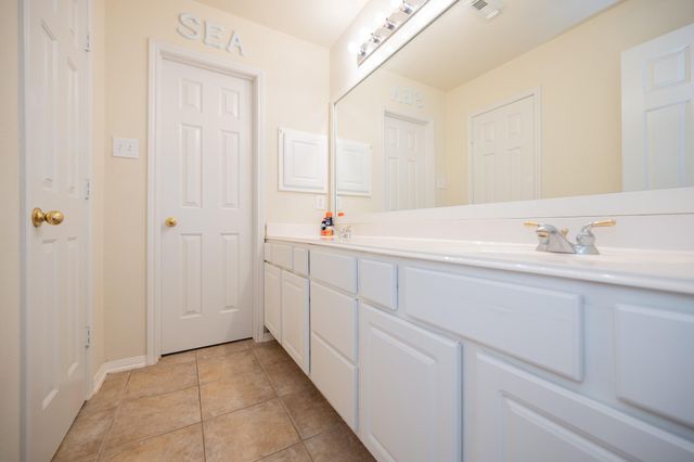 1823 Blue Water Bay Drive, Katy, TX 77494