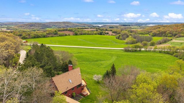 S6307 Yum Yum Hill Road, Merrimac, WI 53561