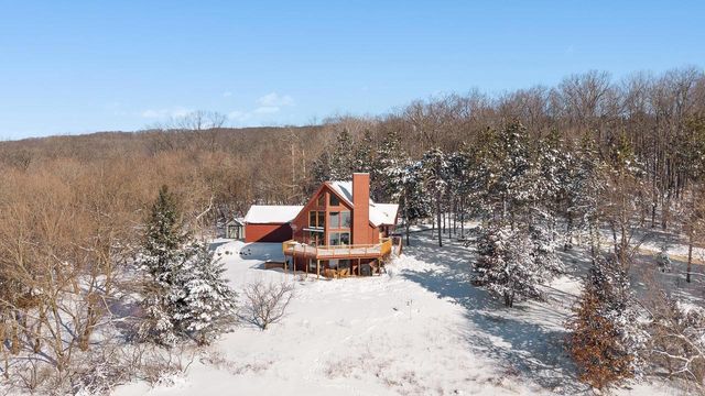 S6307 Yum Yum Hill Road, Merrimac, WI 53561