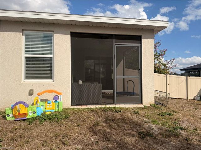 2624 NE 7th AVE, Cape Coral, FL 33909