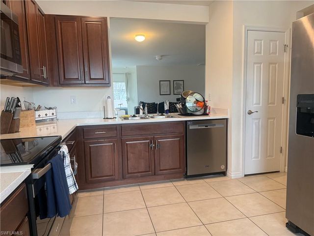 2624 NE 7th AVE, Cape Coral, FL 33909