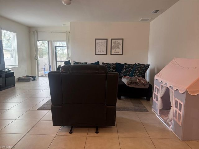 2624 NE 7th AVE, Cape Coral, FL 33909