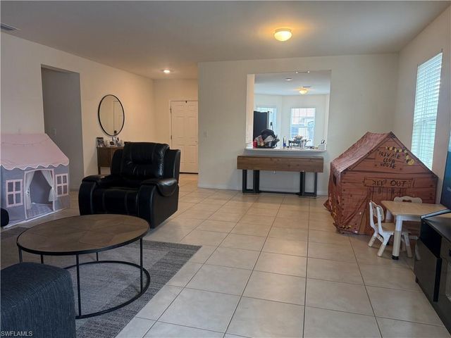 2624 NE 7th AVE, Cape Coral, FL 33909