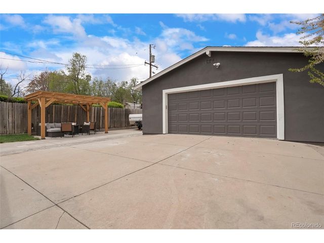 243 S Osceola St, Denver, CO 80219