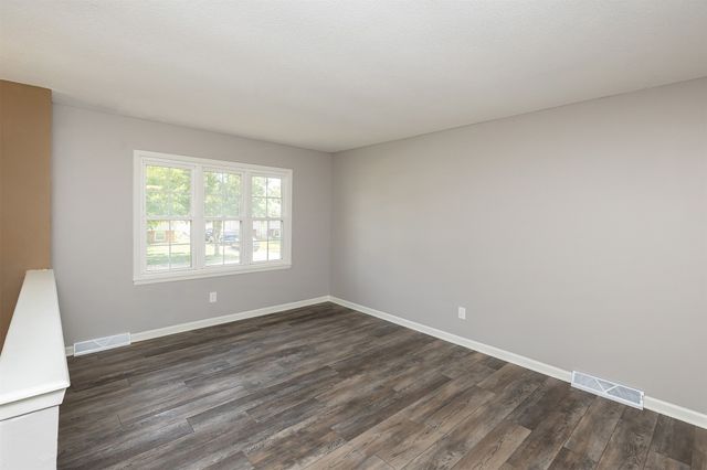 127 Alpha Street NW, Bondurant, IA 50035