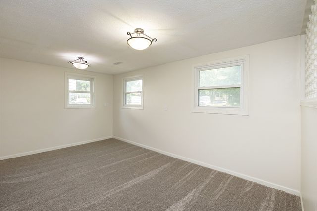 127 Alpha Street NW, Bondurant, IA 50035