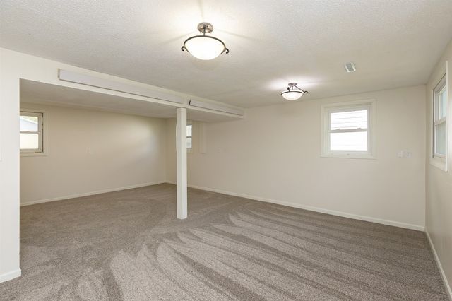 127 Alpha Street NW, Bondurant, IA 50035