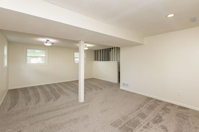 127 Alpha Street NW, Bondurant, IA 50035