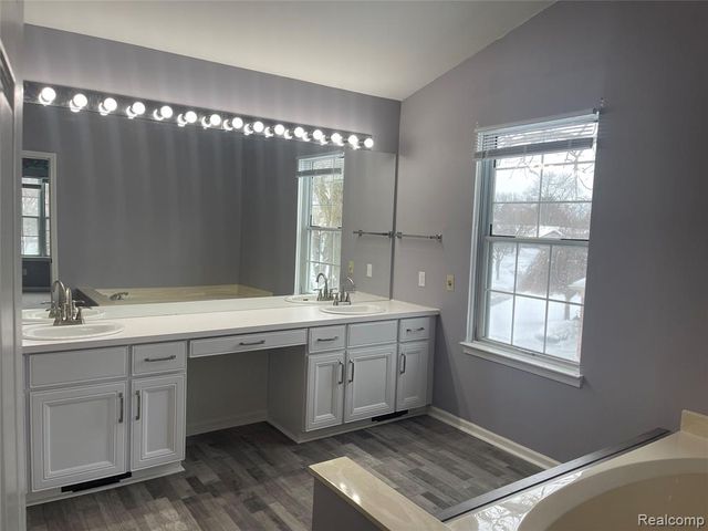 45225 Yorkshire Drive, Novi, MI 48375