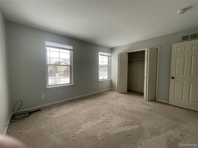 45225 Yorkshire Drive, Novi, MI 48375