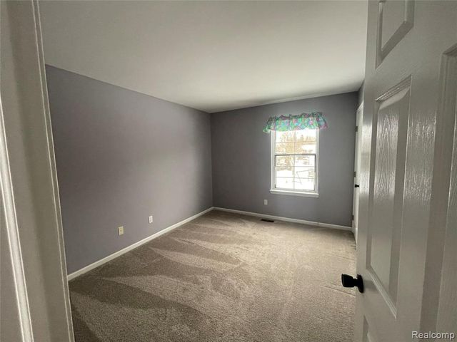 45225 Yorkshire Drive, Novi, MI 48375