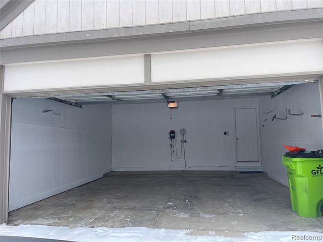 45225 Yorkshire Drive, Novi, MI 48375